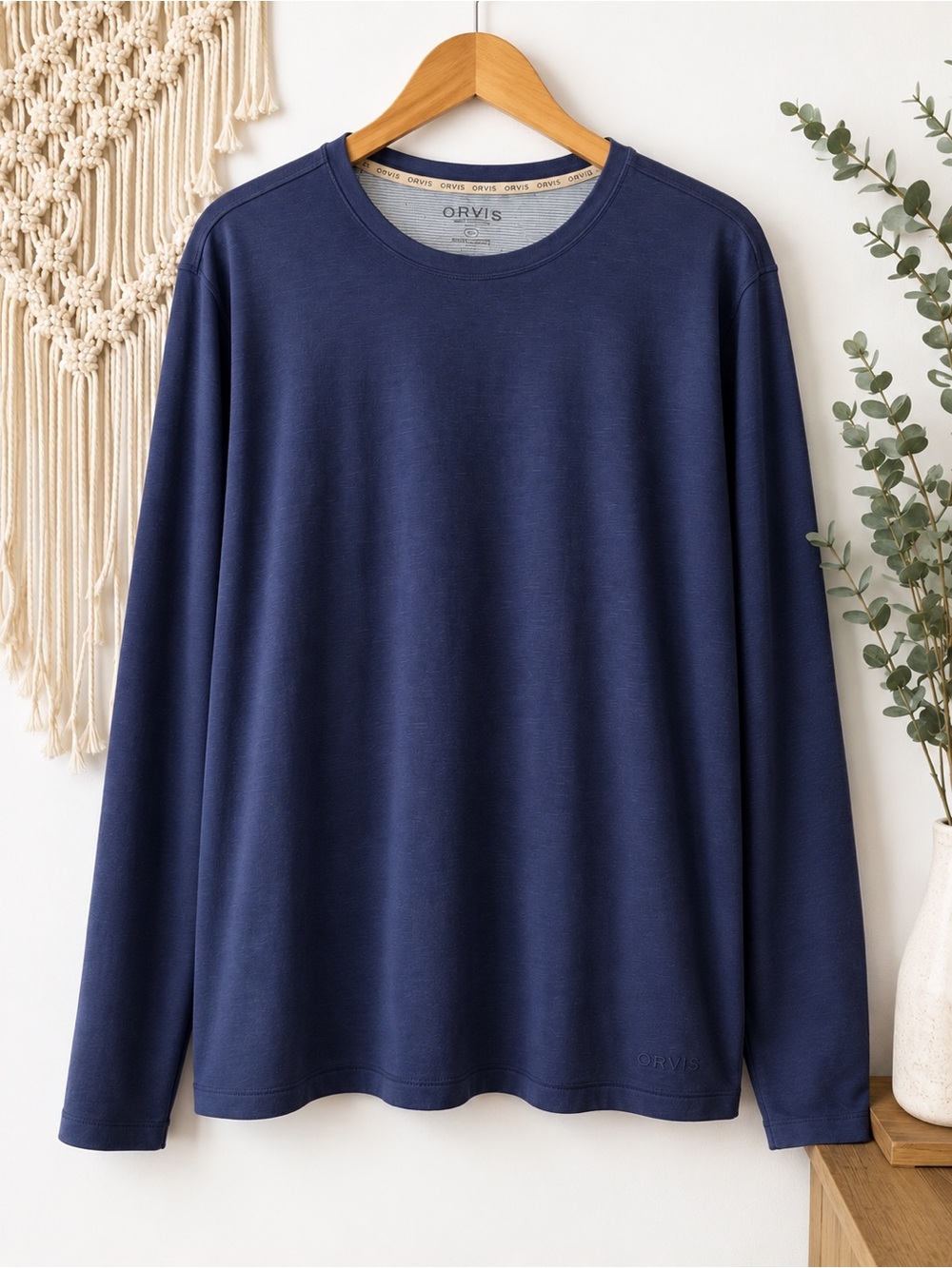 Orvis Men’s Long Sleeve Crewneck Tee — Navy Blue